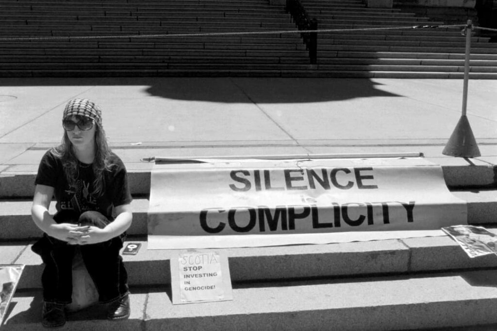 Black and White Photography Can Take Your Street Photos to the Next Level